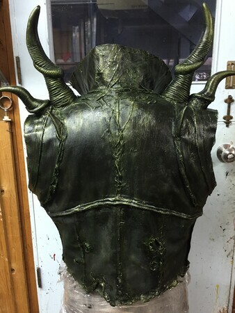 Texture and patina Vest in Hell